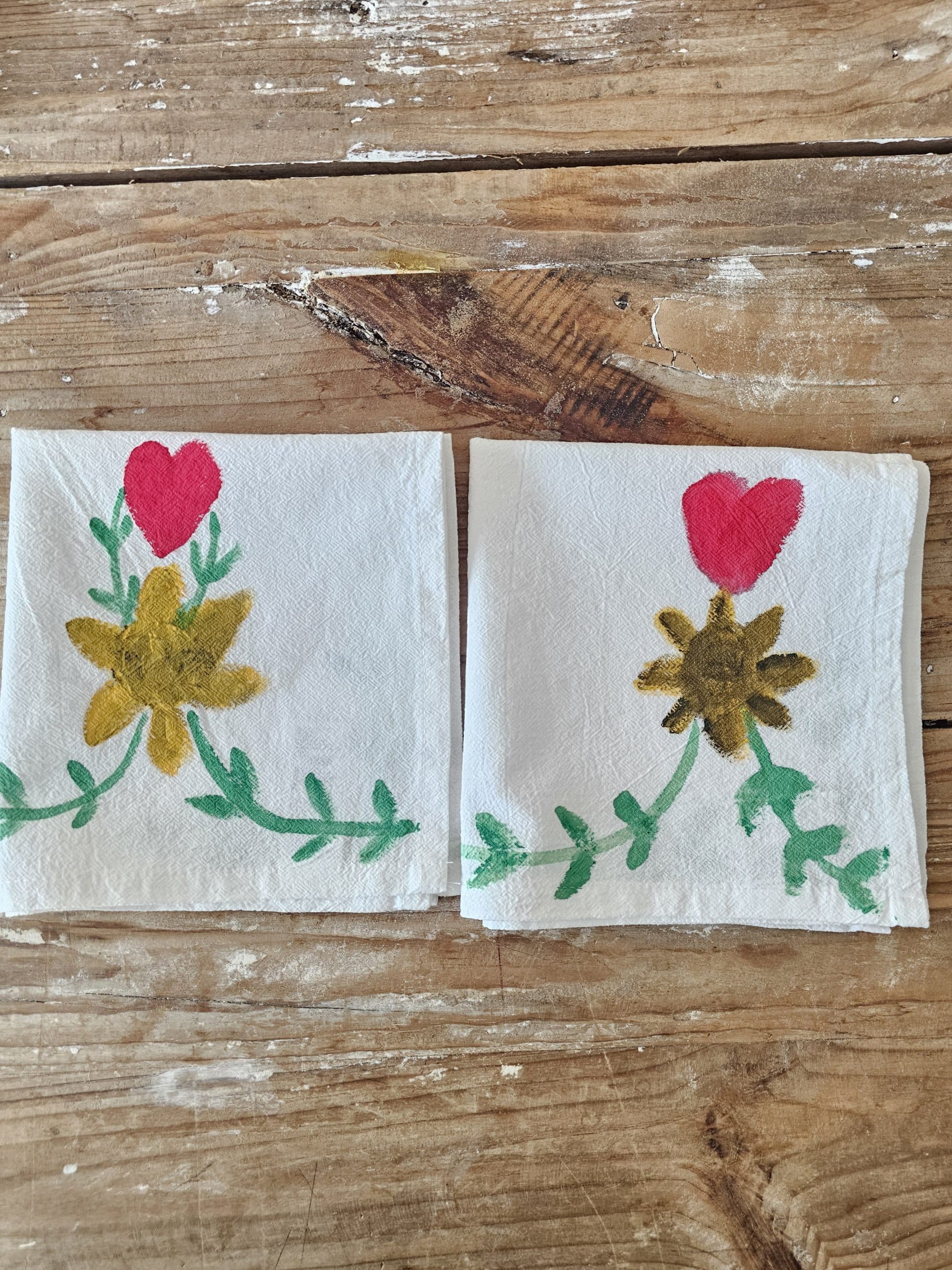 Set de 2 Servilletas de Algodón 100% Pintadas a Mano – Estrella de luz (40x40 cm) · 04
